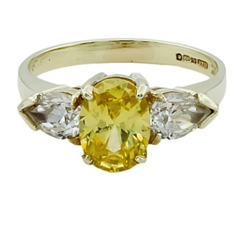 9ct gold Cubic Zirconia 3 stone Ring size L